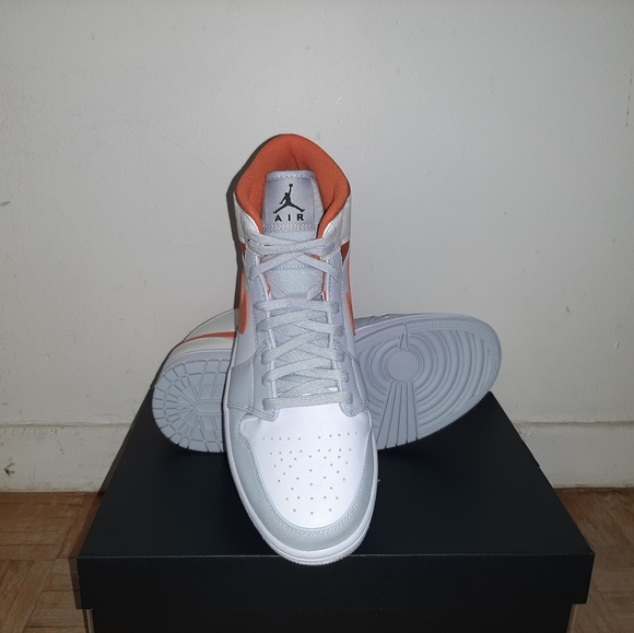 Jordan 1 mid - Picture 2 of 4